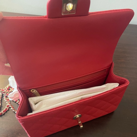 22p Chanel flap mini top handle - Picture 3 of 11